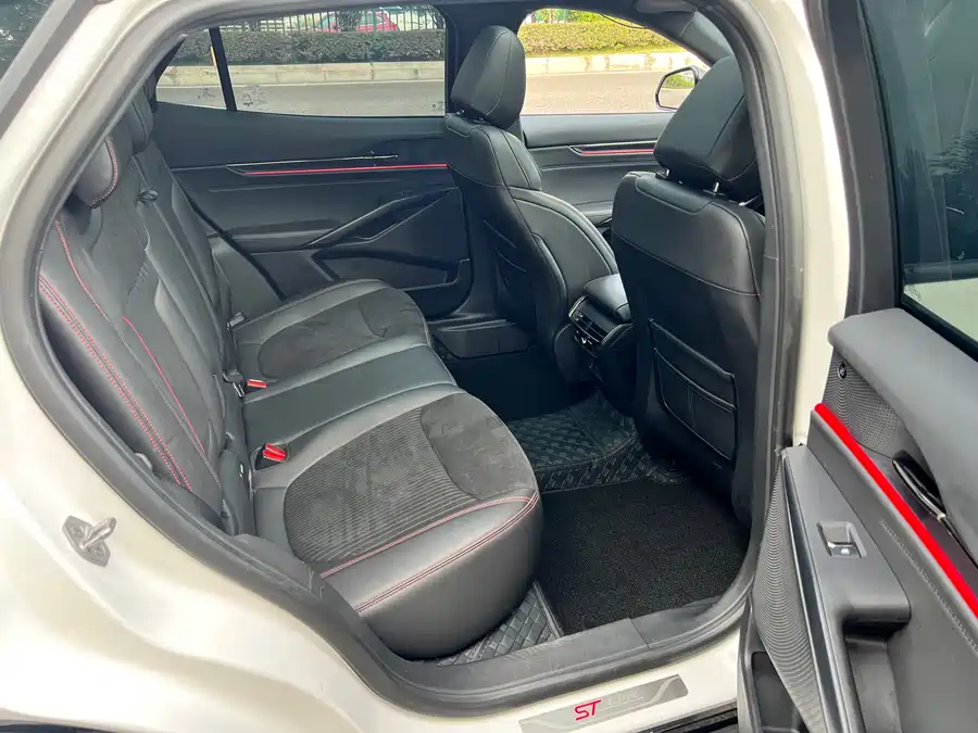 Ford EVOS - фото 10