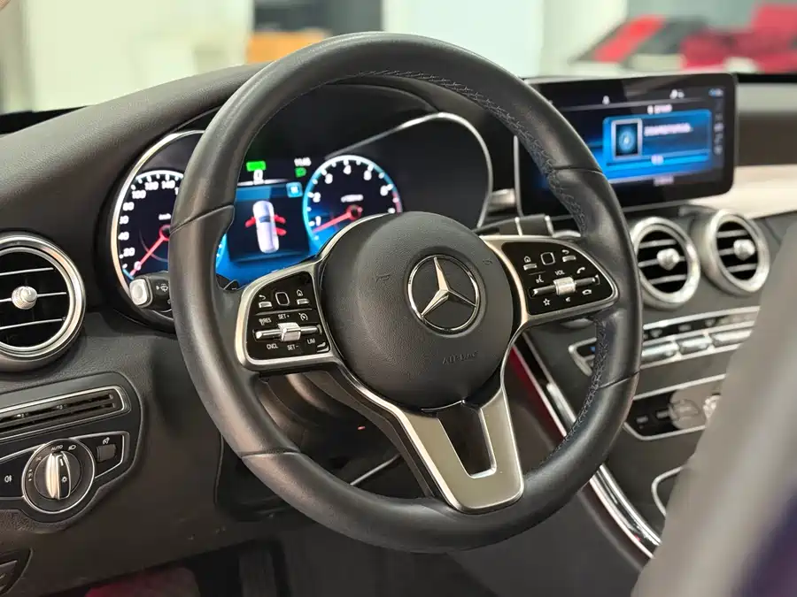 Mercedes C-Class - фото 11