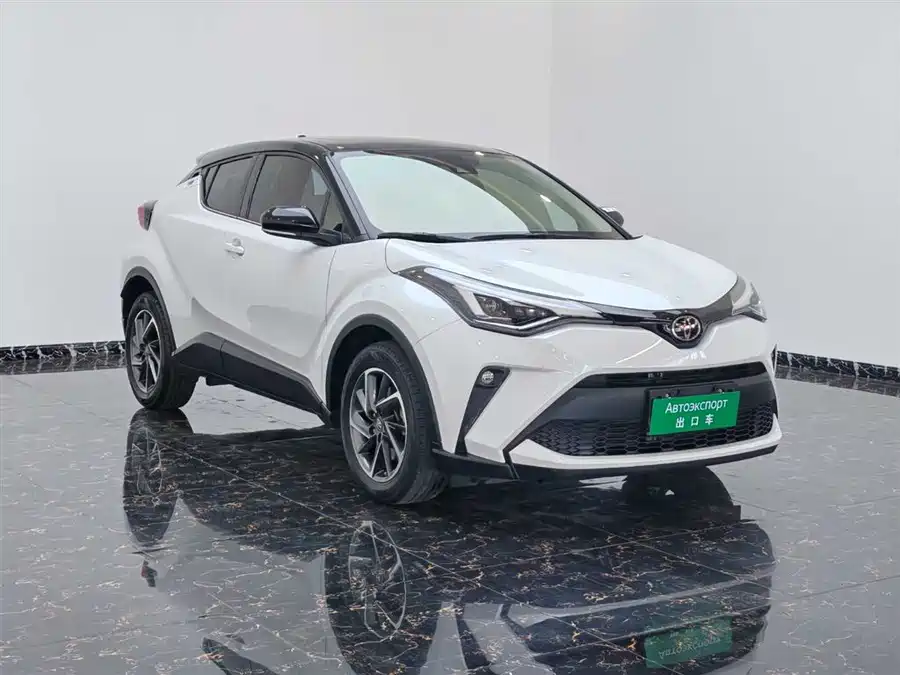 Toyota C-HR - фото 3