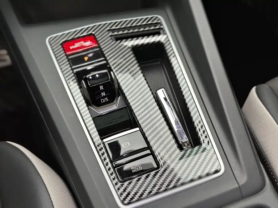 Volkswagen Golf - фото 18