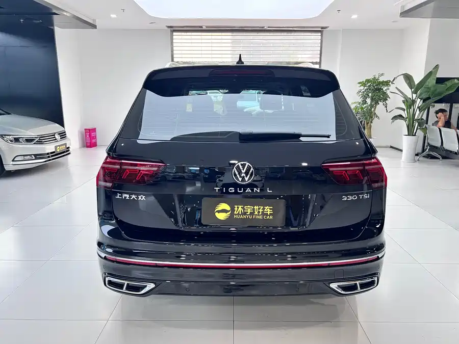 Volkswagen Tiguan - фото 8