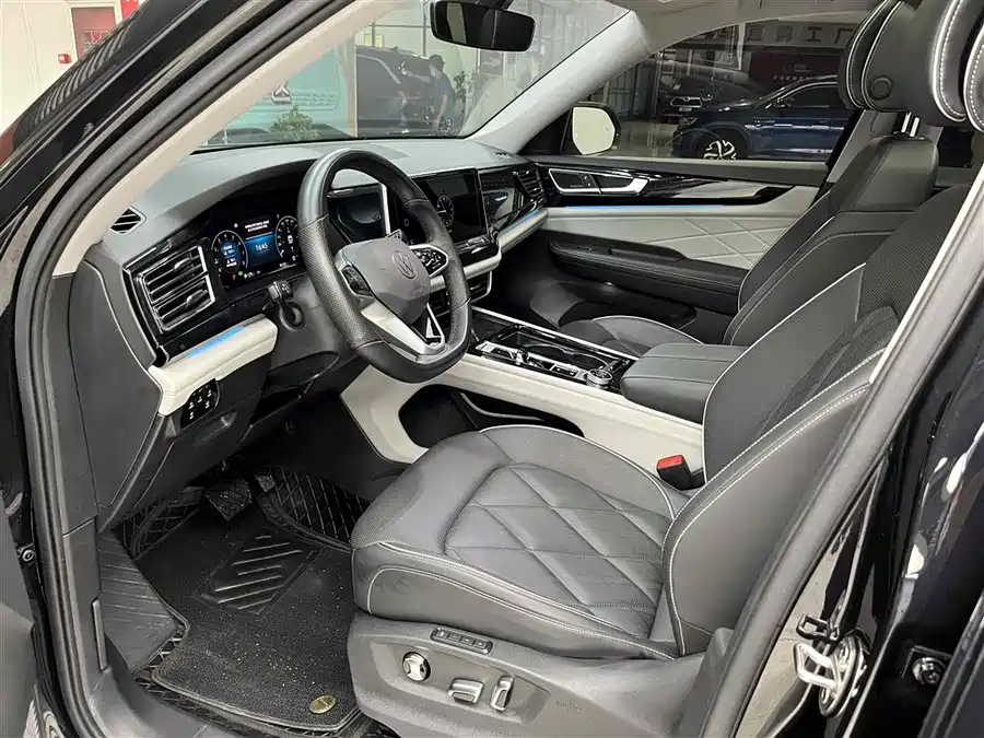 Volkswagen Touran - фото 11